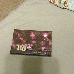 Urban Decay Shadow Box
